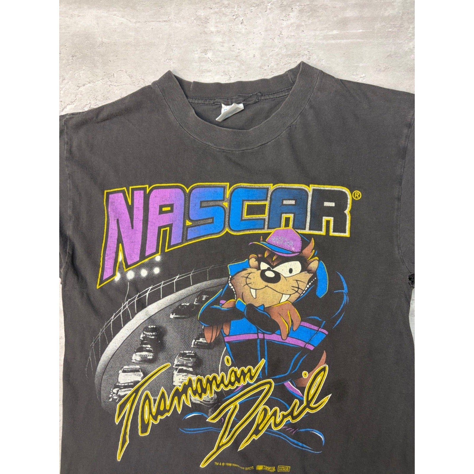 Vintage 1996 Nascar Looney Tunes Taz Cartoon Graphic Black T-Shirt Size Large