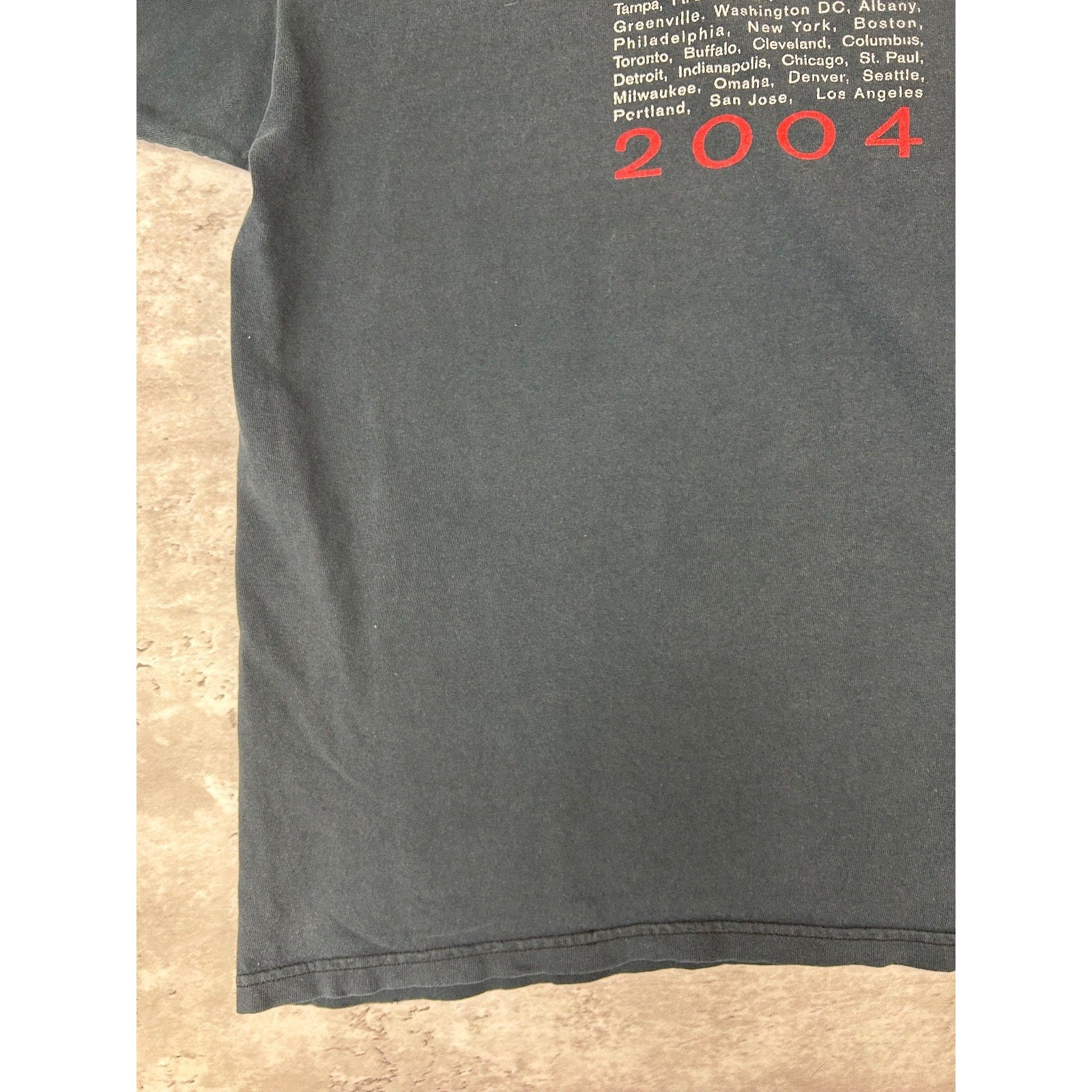 Vintage 2004 Eric Clapton Rock Music Tour Graphic T-Shirt Size Large Black