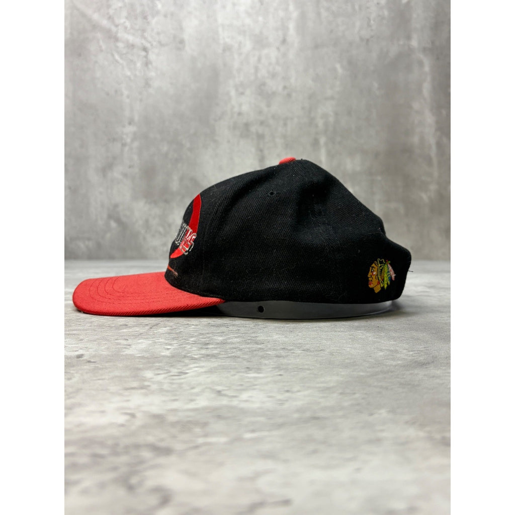 Vintage 90s Chicago Blackhawks NHL Embroidered Spellout Strapback Hat OSFA