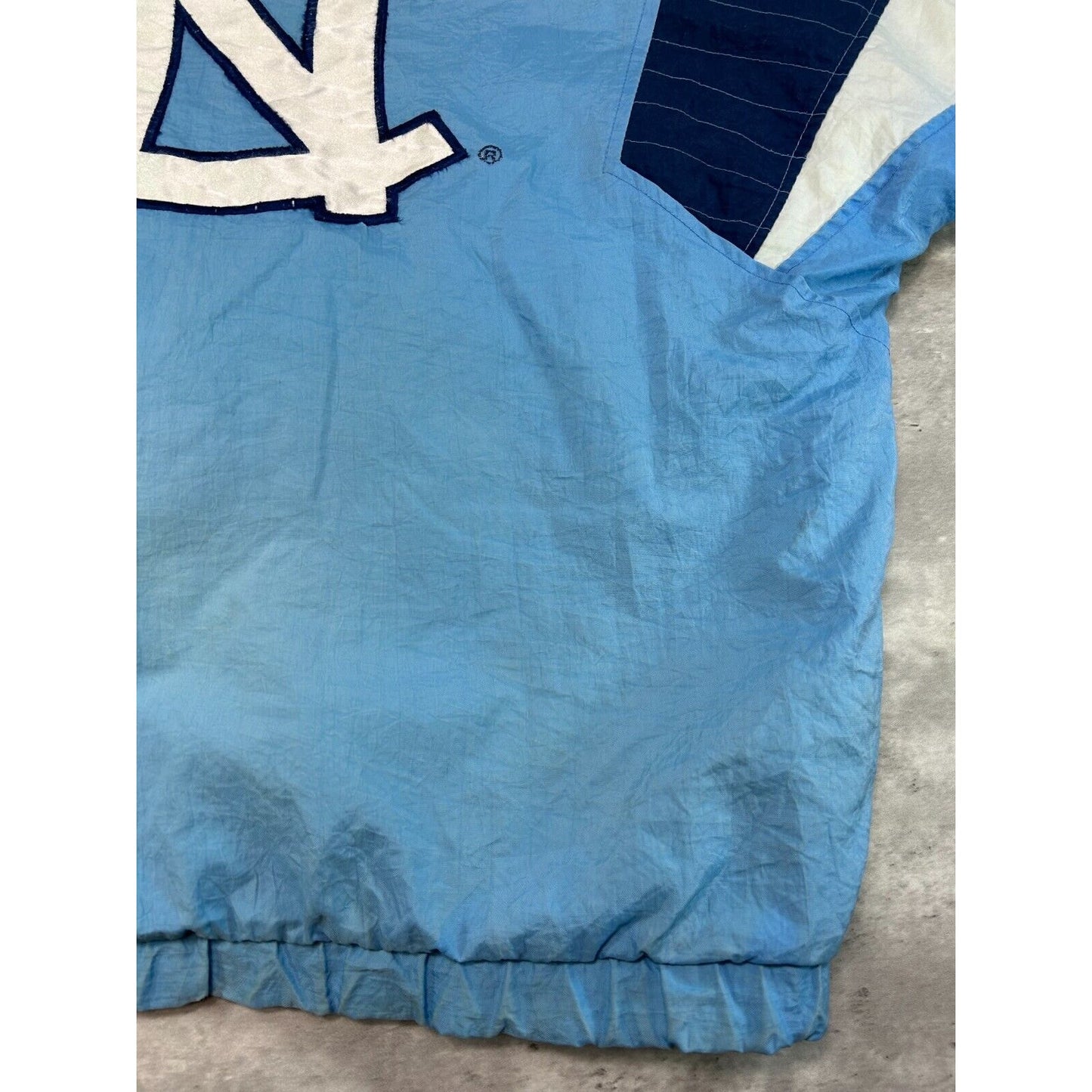 Vintage UNC Tarheels NCAA Quilted Lined Hooded Starter Jacket Size Large