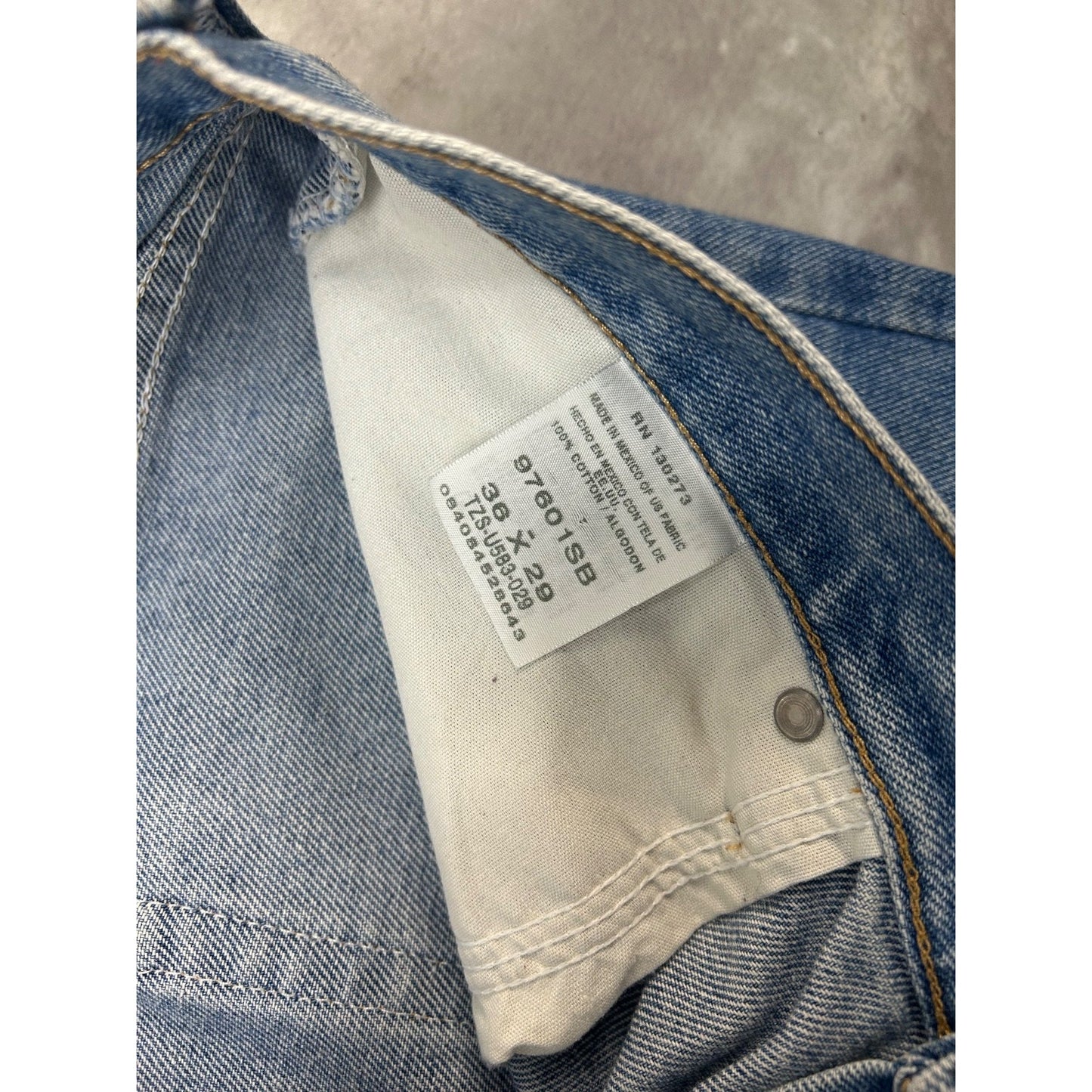 Vintage Wrangler Authentic Jeans Medium Wash Denim Pants Size 37 Blue