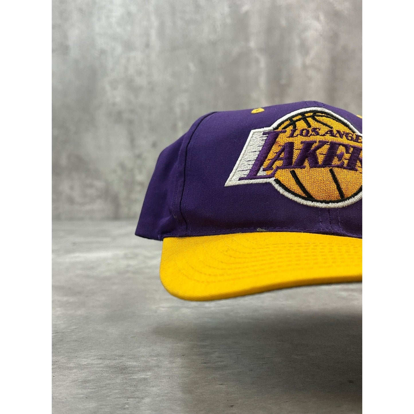 Vintage 90s Los Angeles Lakers NBA Embroidered Logo Snapback Hat OSFA