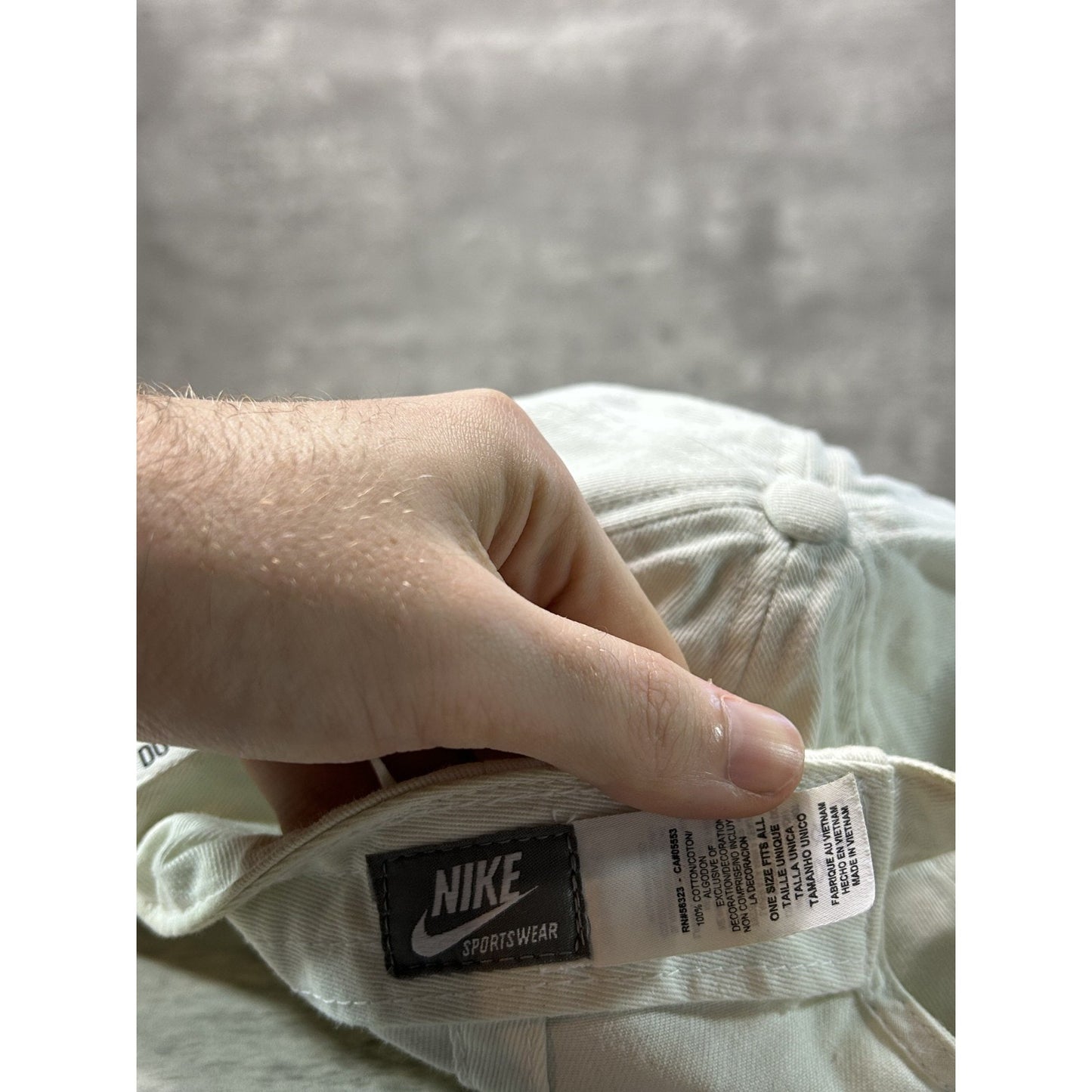 Vintage 2000s Nike Embroidered Mini Swoosh Strapback Hat OSFA White