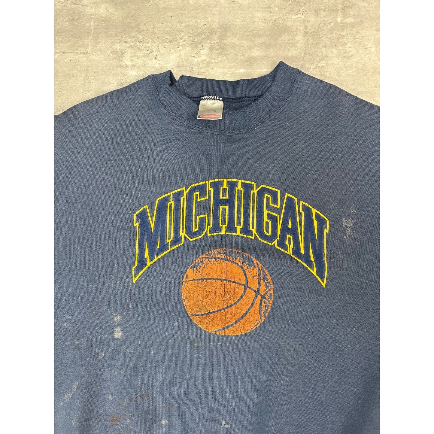 Vintage 90s Michigan Wolverines NCAA Basketball Graphic Sweatshirt Size XL