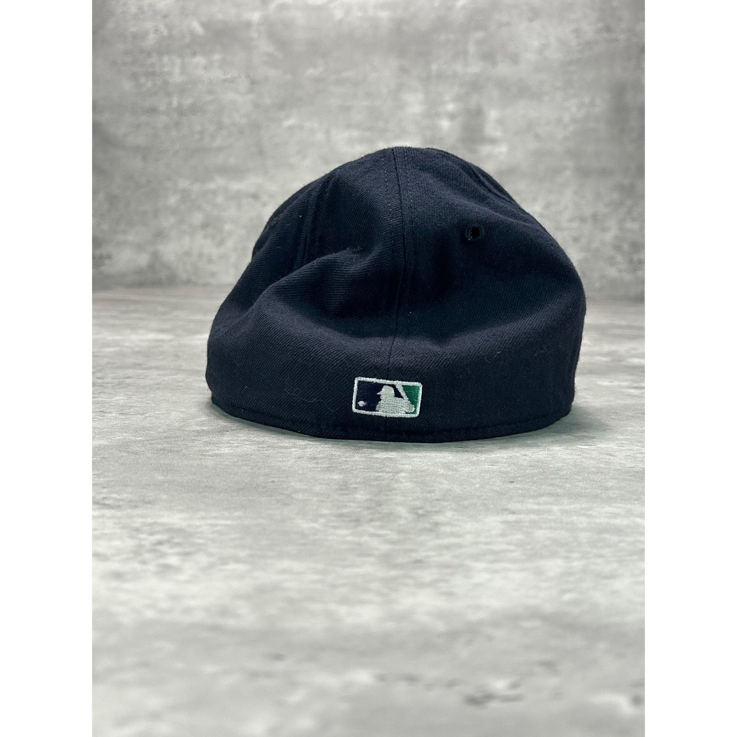 Vintage Seattle Mariners MLB Embroidered Logo Baseball Hat Size 7 3/8