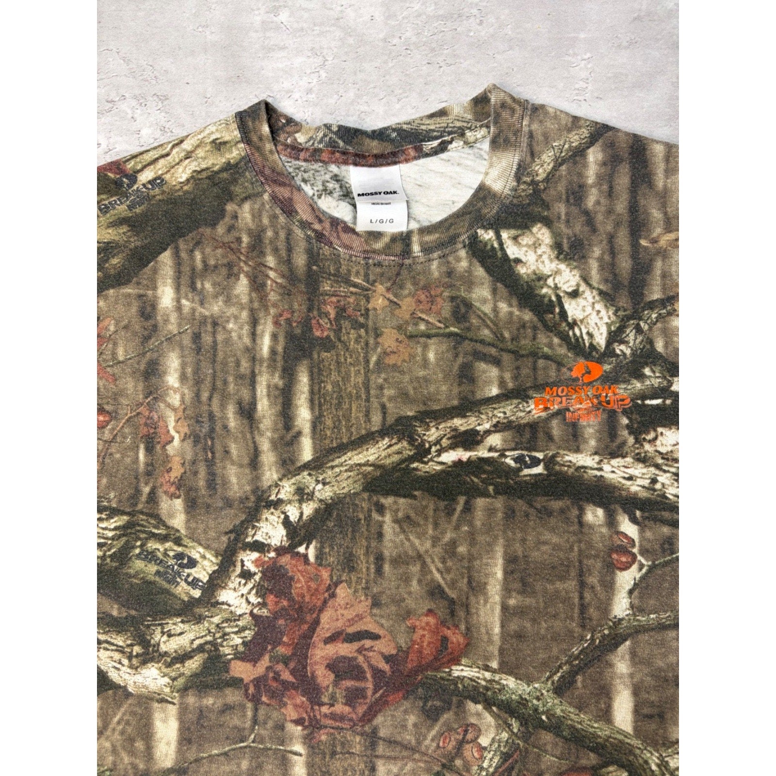 Vintage Mossy Oak Break Up Camo Hunting T-Shirt Size Large