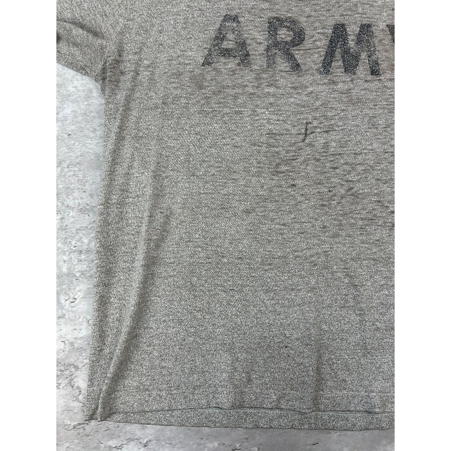 Vintage 90s US Army Graphic Spellout Training T-Shirt Size Large Gray