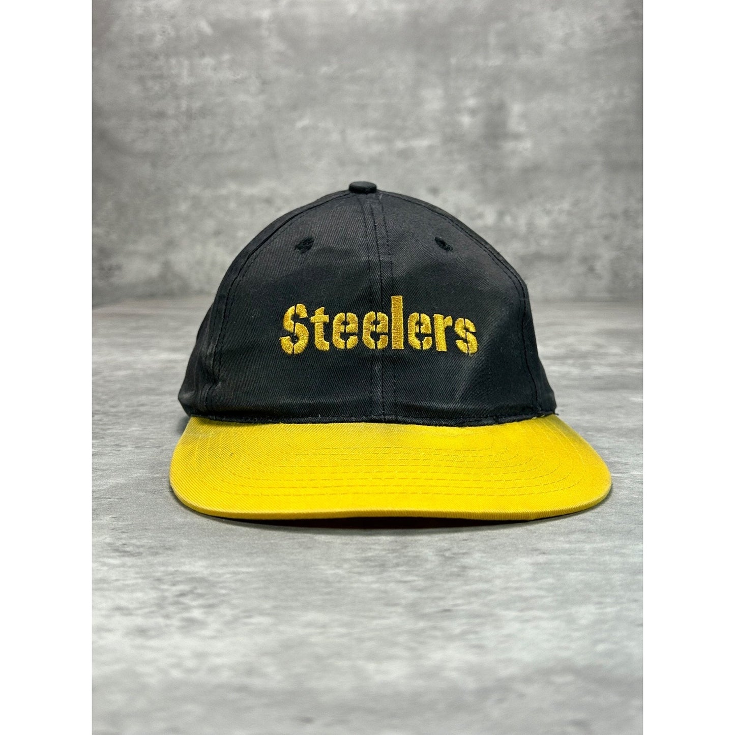 Vintage 90s Pittsburgh Steelers NFL Embroidered Spellout Snapback Hat OSFA