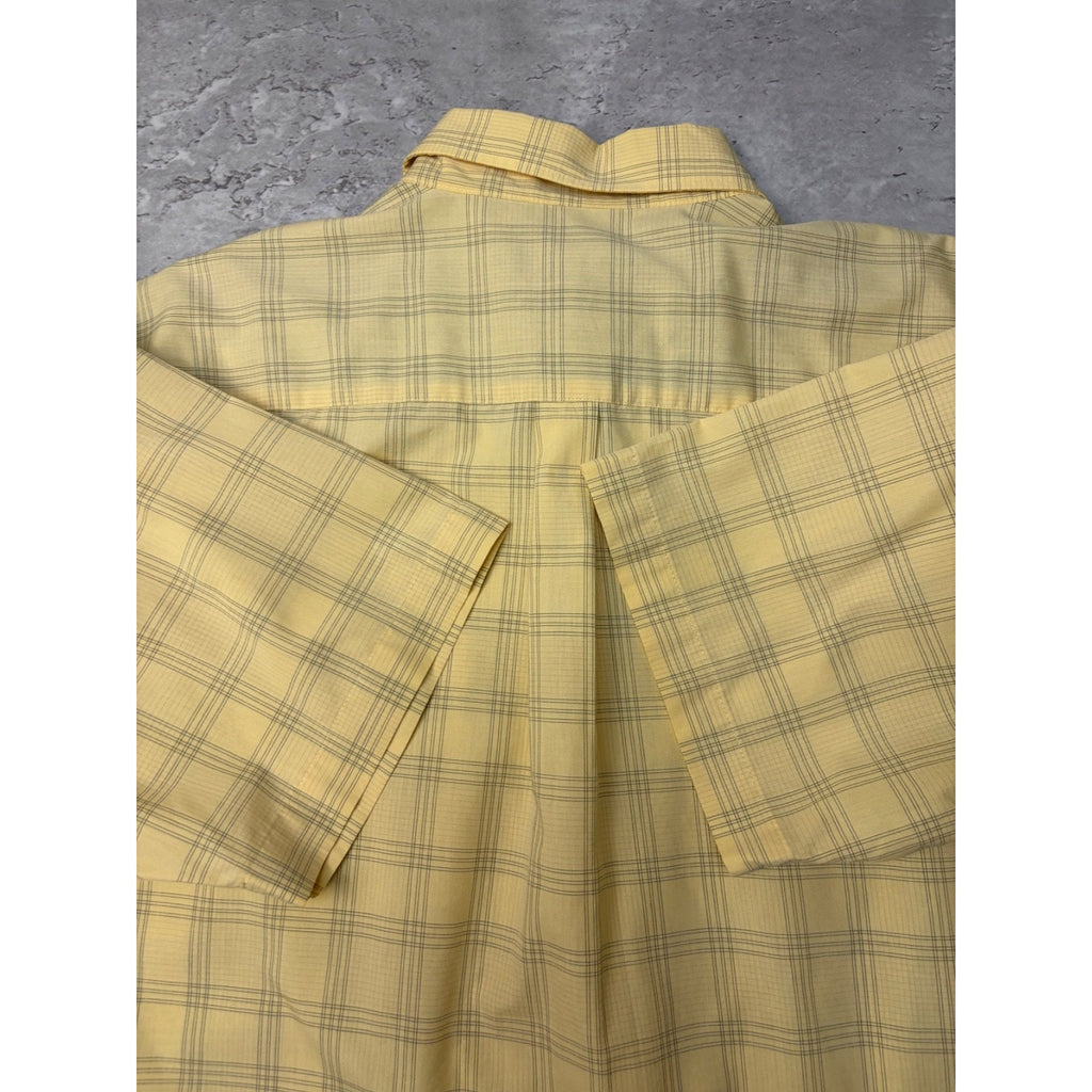 Vintage Van Heusen Plaid Single Pocket Cropped Button Up Shirt Size Large