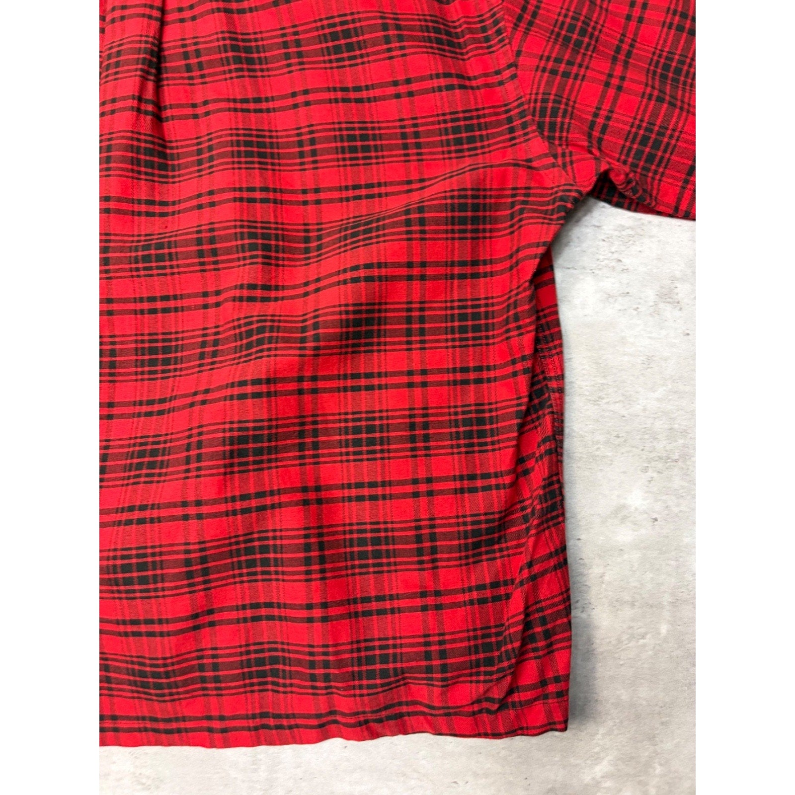 Vintage Tommy Hilfiger Embroidered Crest Plaid Cropped Button Up Shirt Sz Medium