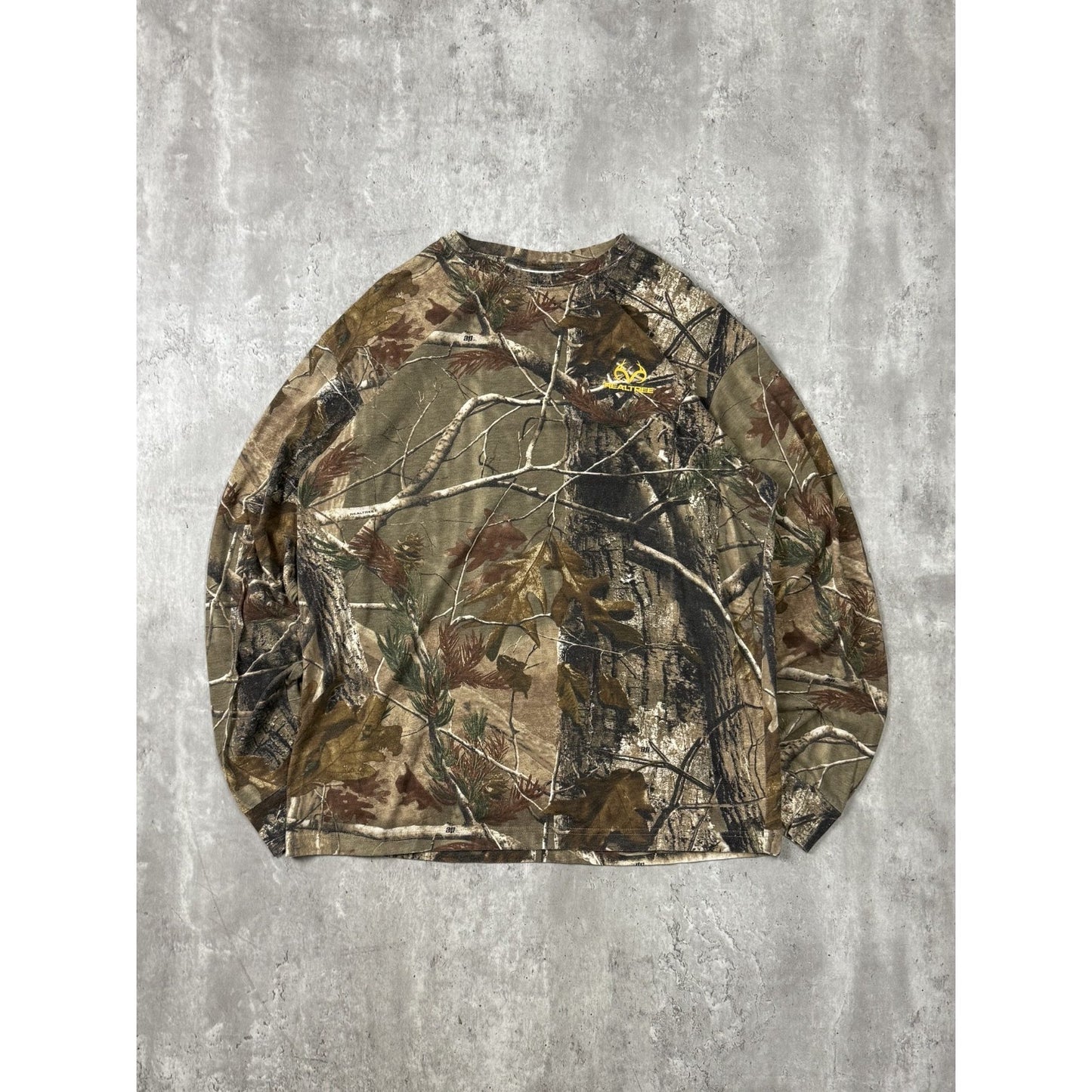 Vintage Realtree AP Camo Hunting Long Sleeve T-Shirt Size XL