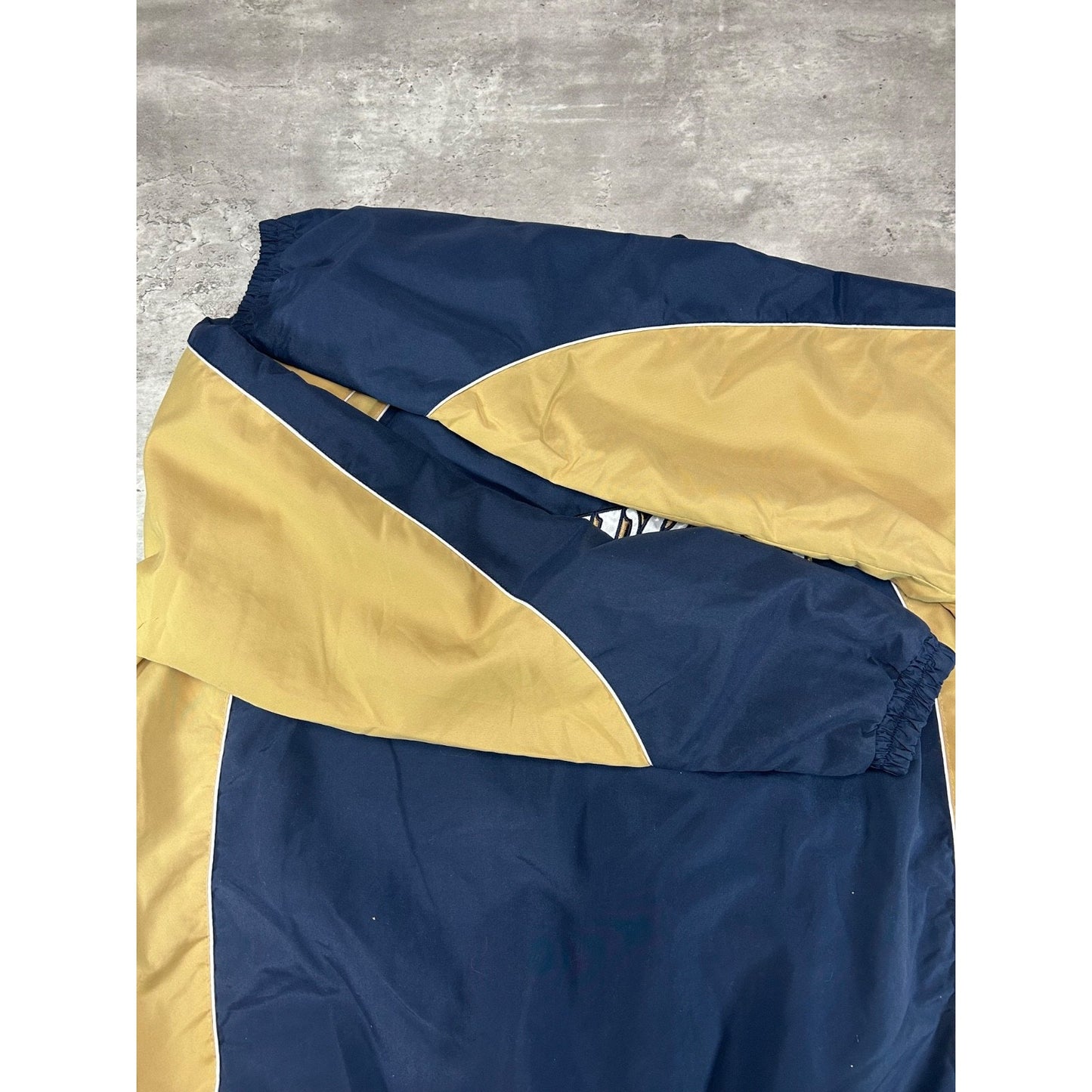 Vintage Milwaukee Brewers MLB Embroidered Logo Windbreaker Jacket Size XL