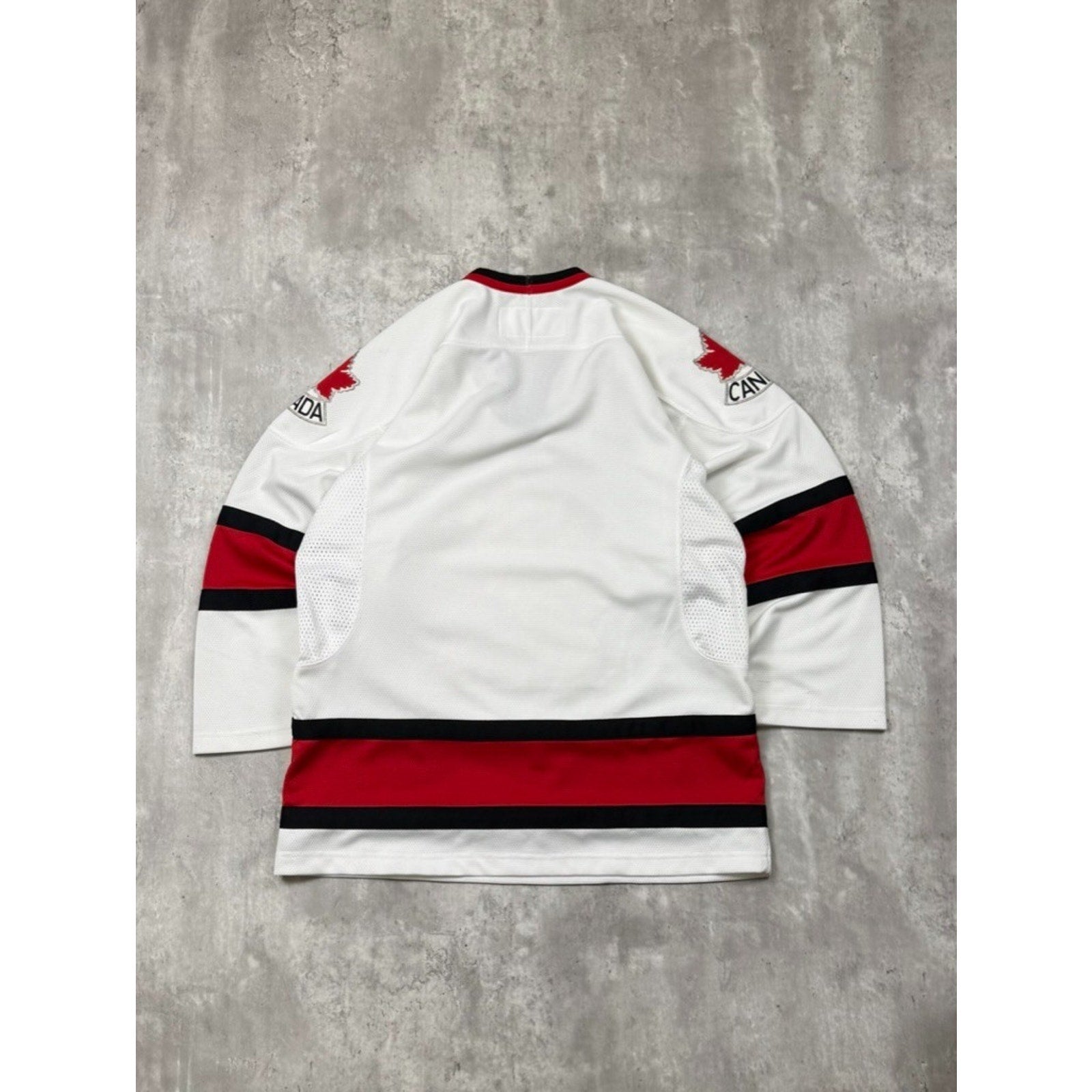 Team Canada NHL Embroidered Nike Hockey Jersey Size Small