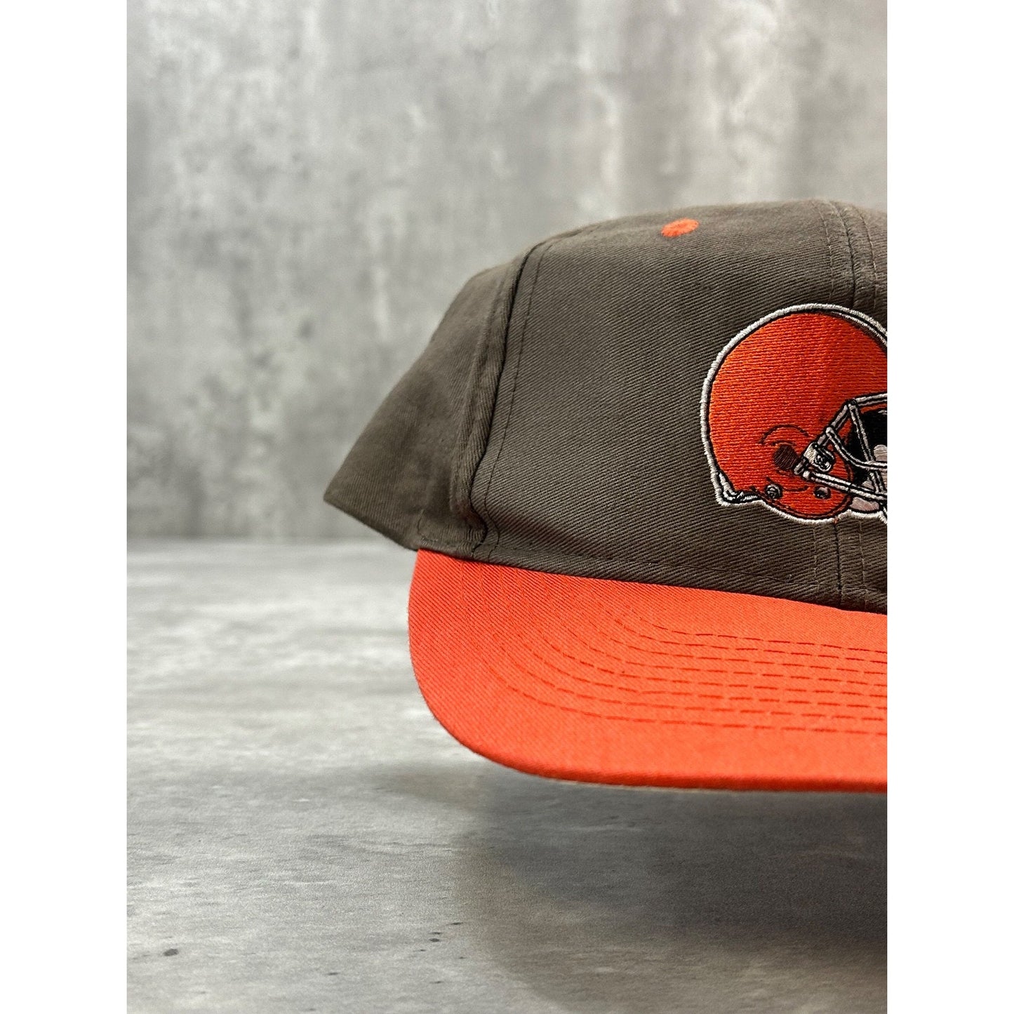 Vintage 90s Cleveland Browns NFL Embroidered Logo Athletics Snapback Hat OSFA