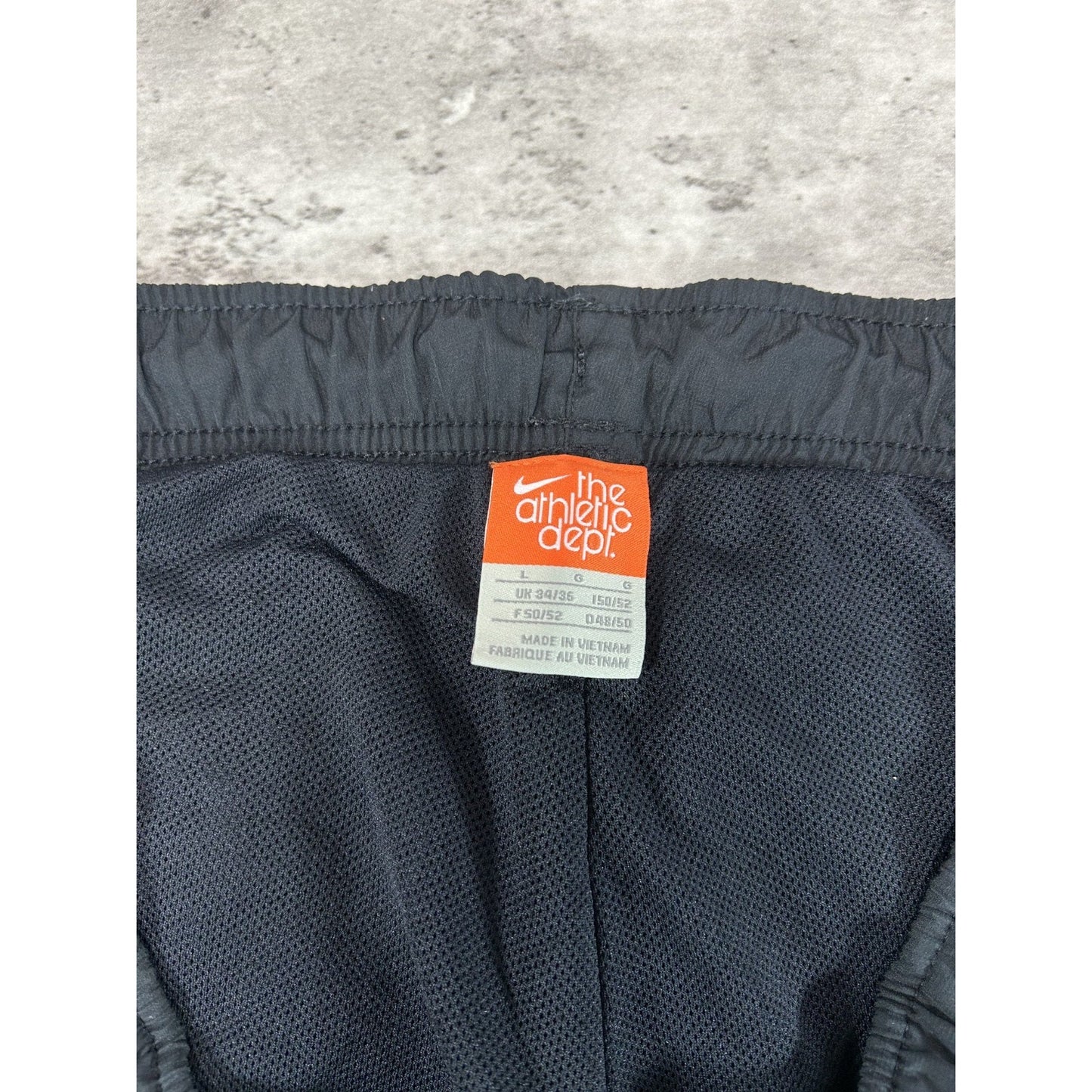Vintage 2000s Nike Embroidered Swoosh Nylon Track Pants Size Large Black