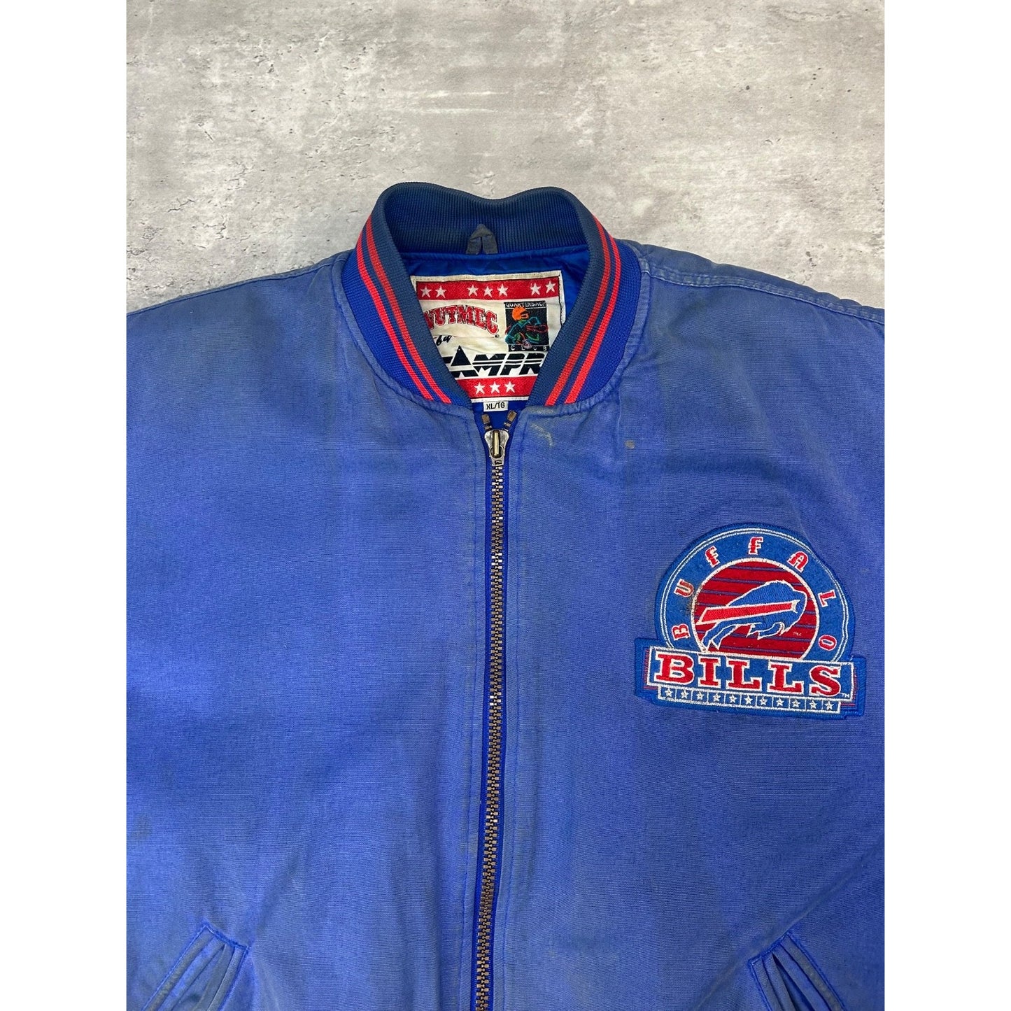 Vintage 90s Buffalo Bills NFL Embroidered Insulated Bomber Jacket Size XL