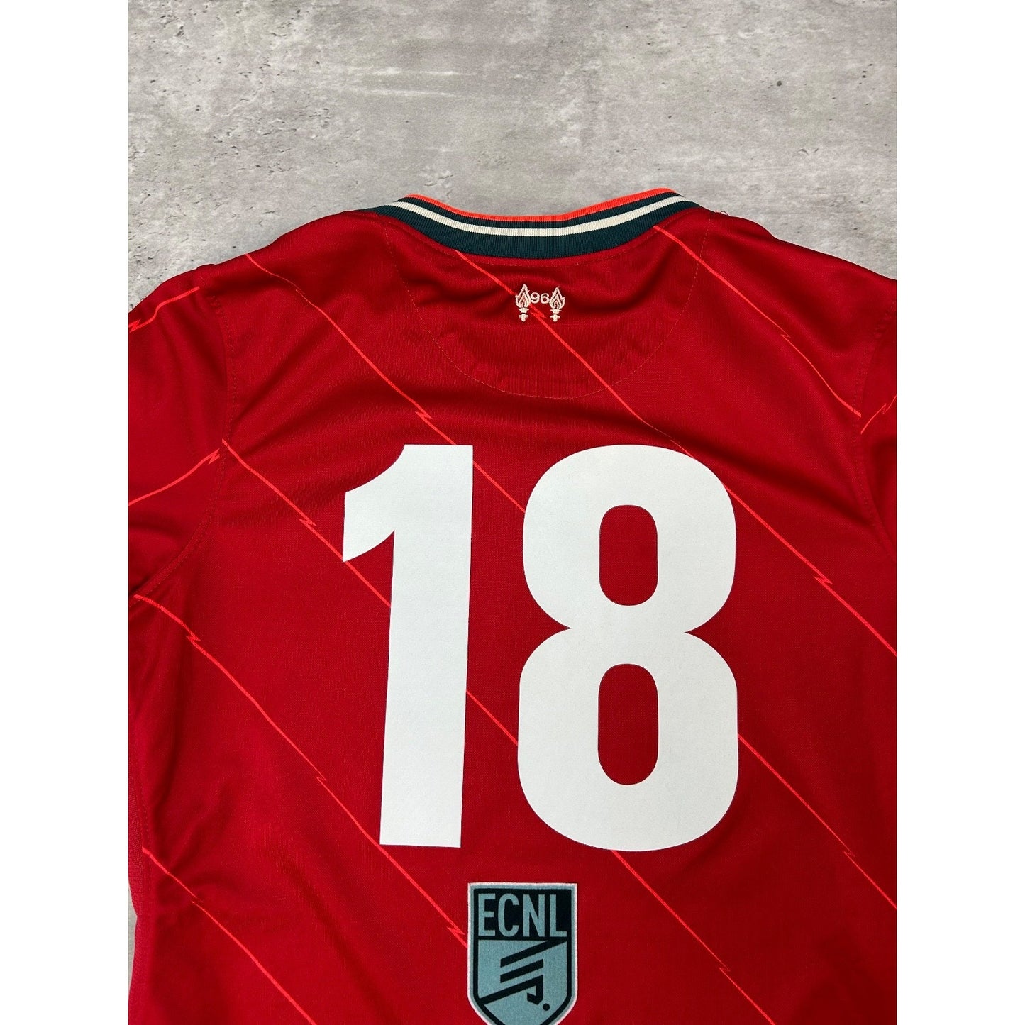 Vintage Womens Liverpool LFC #18 Nike Soccer Jersey Size Medium Red