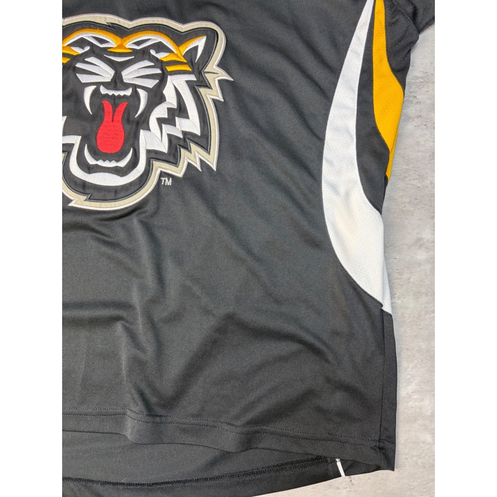 Vintage Hamilton Tiger Cats CFL Embroidered Long Sleeve Football Jersey Size XL