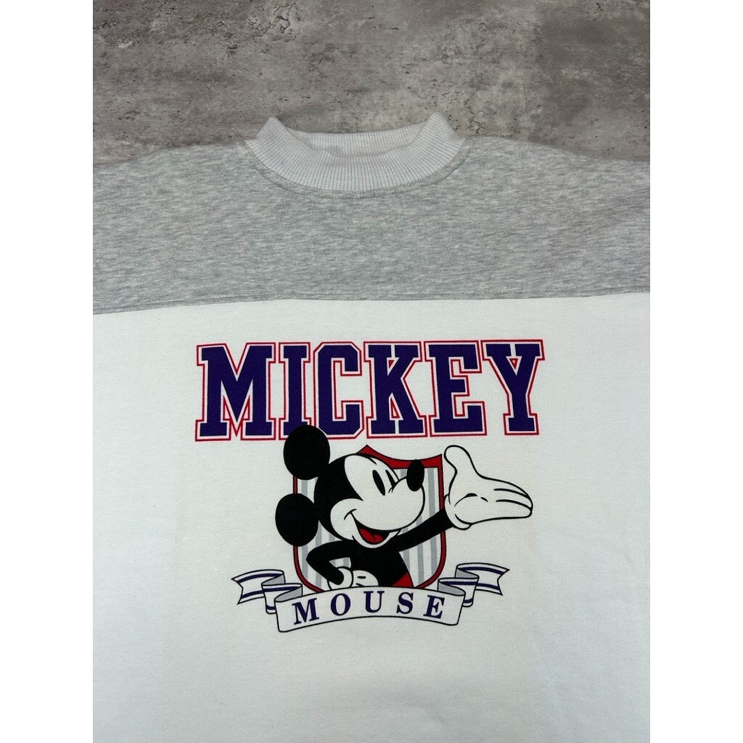 Vintage 90s Disney Mickey Mouse Cartoon Character Graphic Sweatshirt Size XL