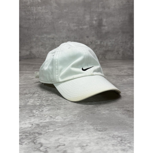 Vintage 2000s Nike Embroidered Mini Swoosh Strapback Hat OSFA White
