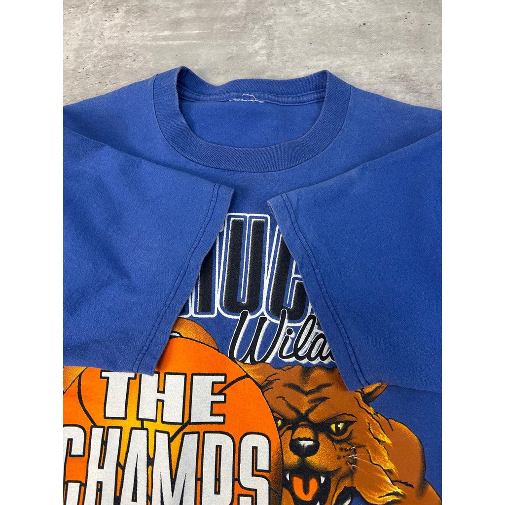 Vintage 1996 Kentucky Wildcats NCAA Basketball Champs Cropped T-Shirt Sz Medium