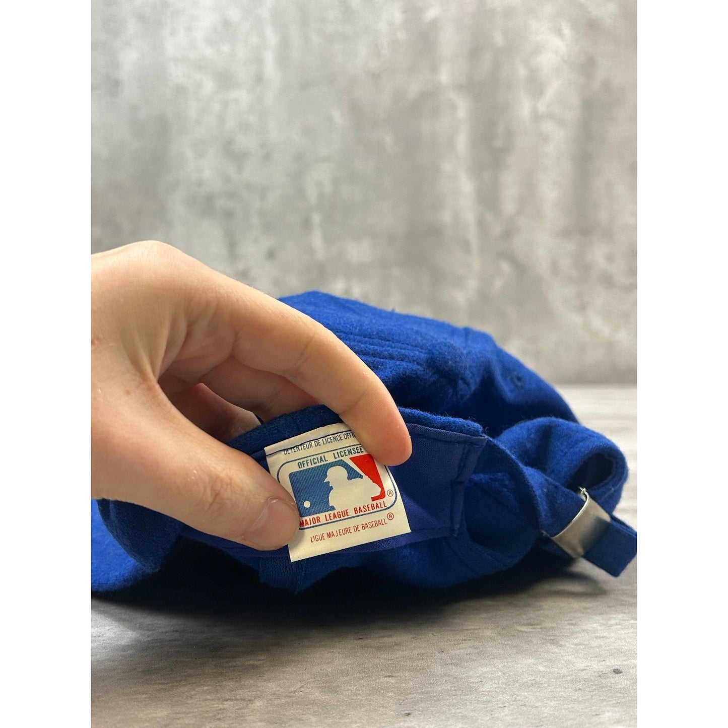 Vintage 90s Toronto Blue Jays MLB Embroidered Logo Baseball Strapback Hat OSFA