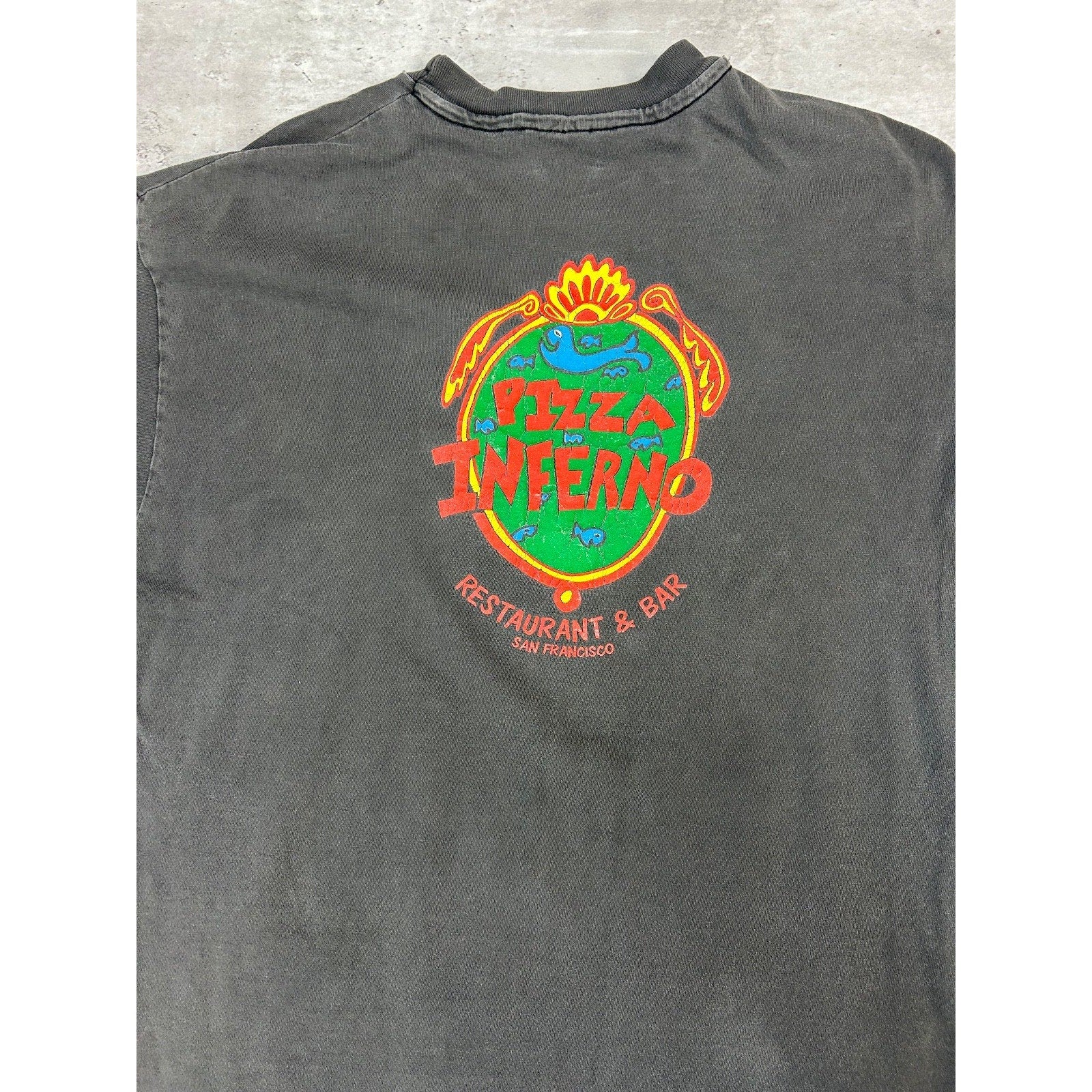 Vintage Pizza Inferno Restaurant Destination Graphic T-Shirt Size Large Black