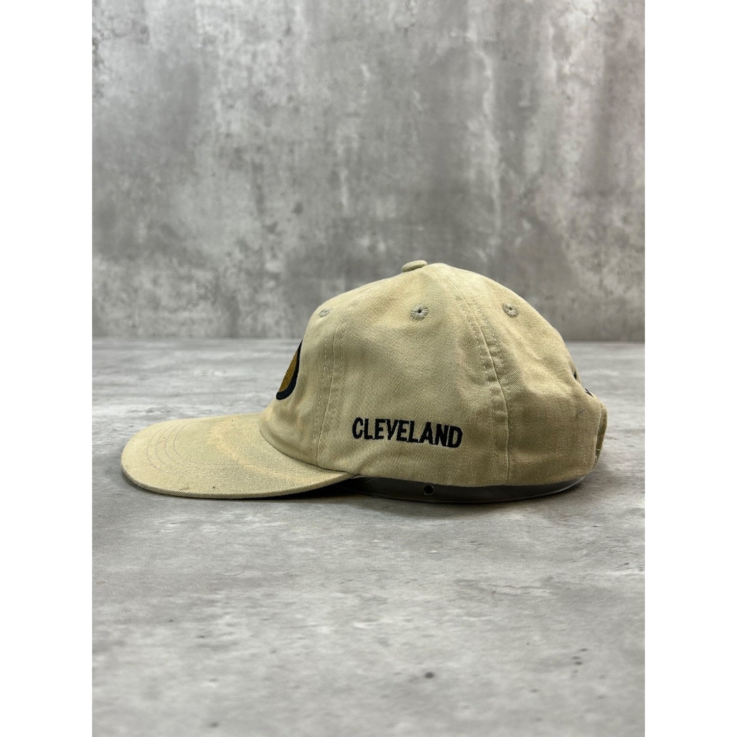 Vintage 90s Hard Rock Cafe Embroidered Logo Strapback Hat OSFA Beige