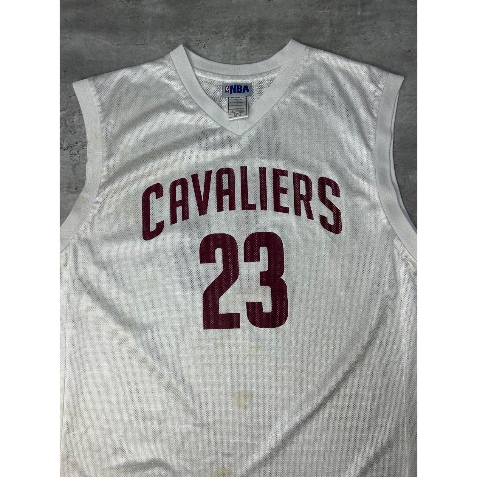 Vintage Lebron James #23 Cleveland Cavaliers NBA Basketball Jersey Size XL