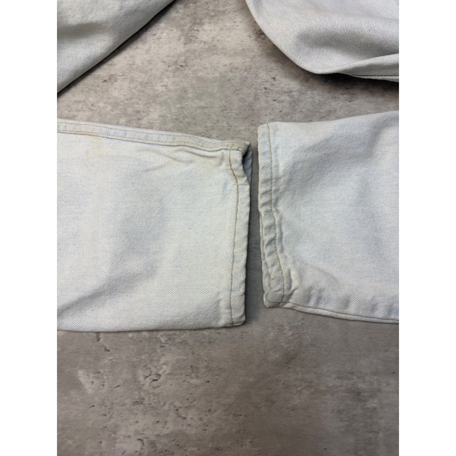 VTG 90s Levis 550 Red Tab Relaxed Fit Taper Leg Light Wash Denim Pants Size 31