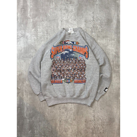 Vintage 1998 Denver Broncos NFL Team Portrait Super Bowl Sweatshirt XL YOUTH
