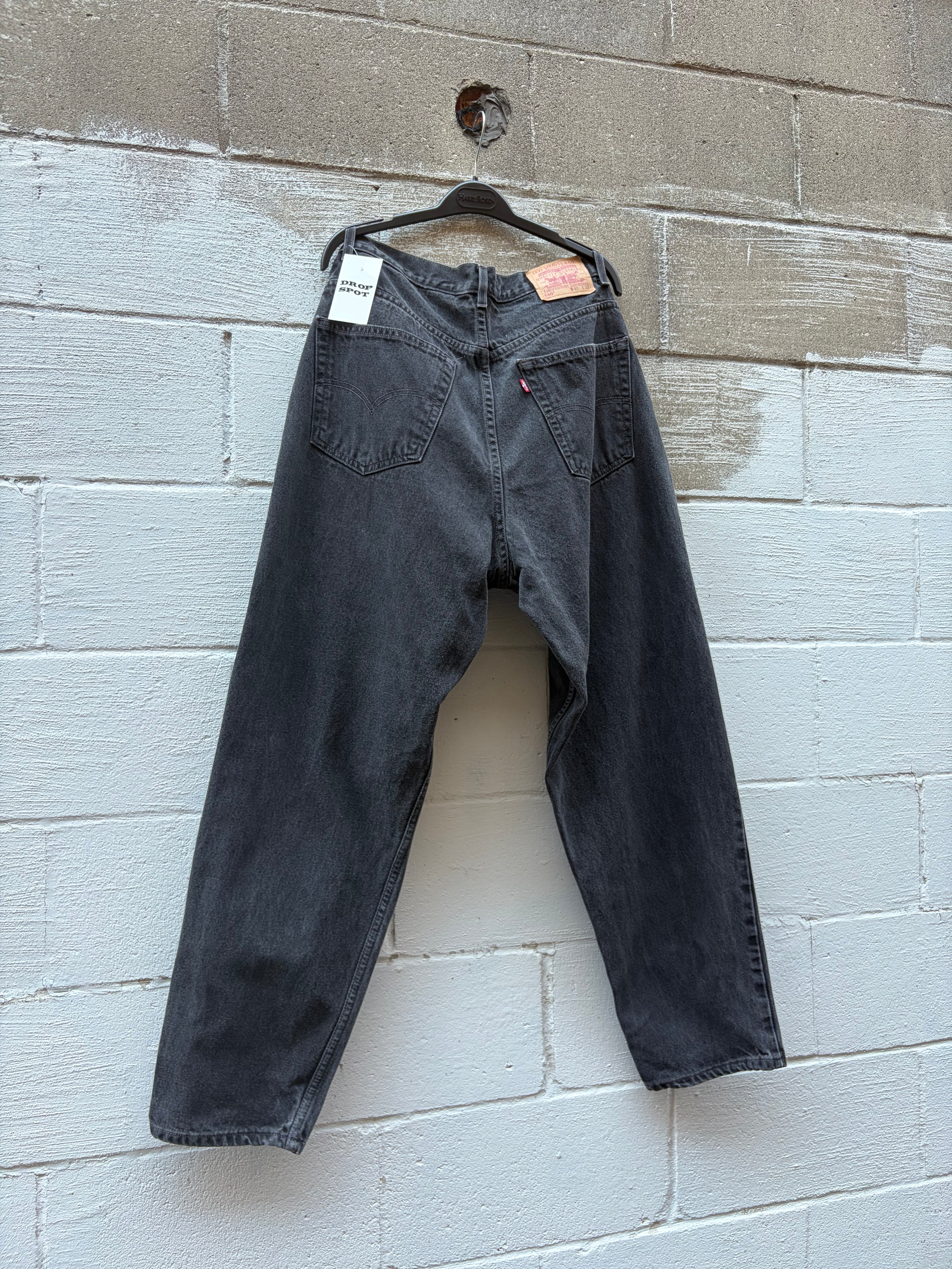 Vintage Levis 560 Red Tab Loose Fit Black Wash Denim Pants Size 39
