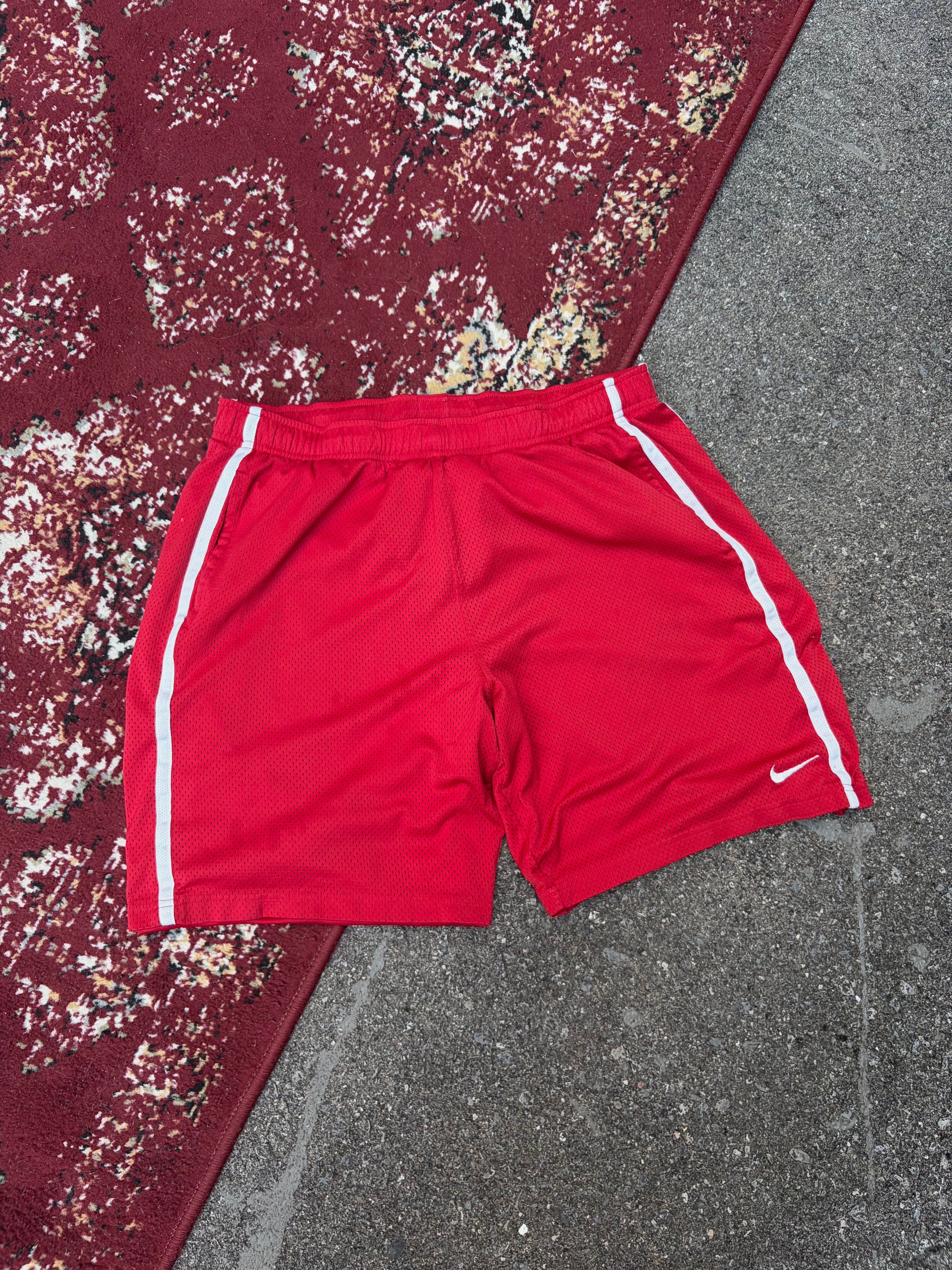 Vintage Nike Embroidered Swoosh Mesh Basketball Shorts Size XL