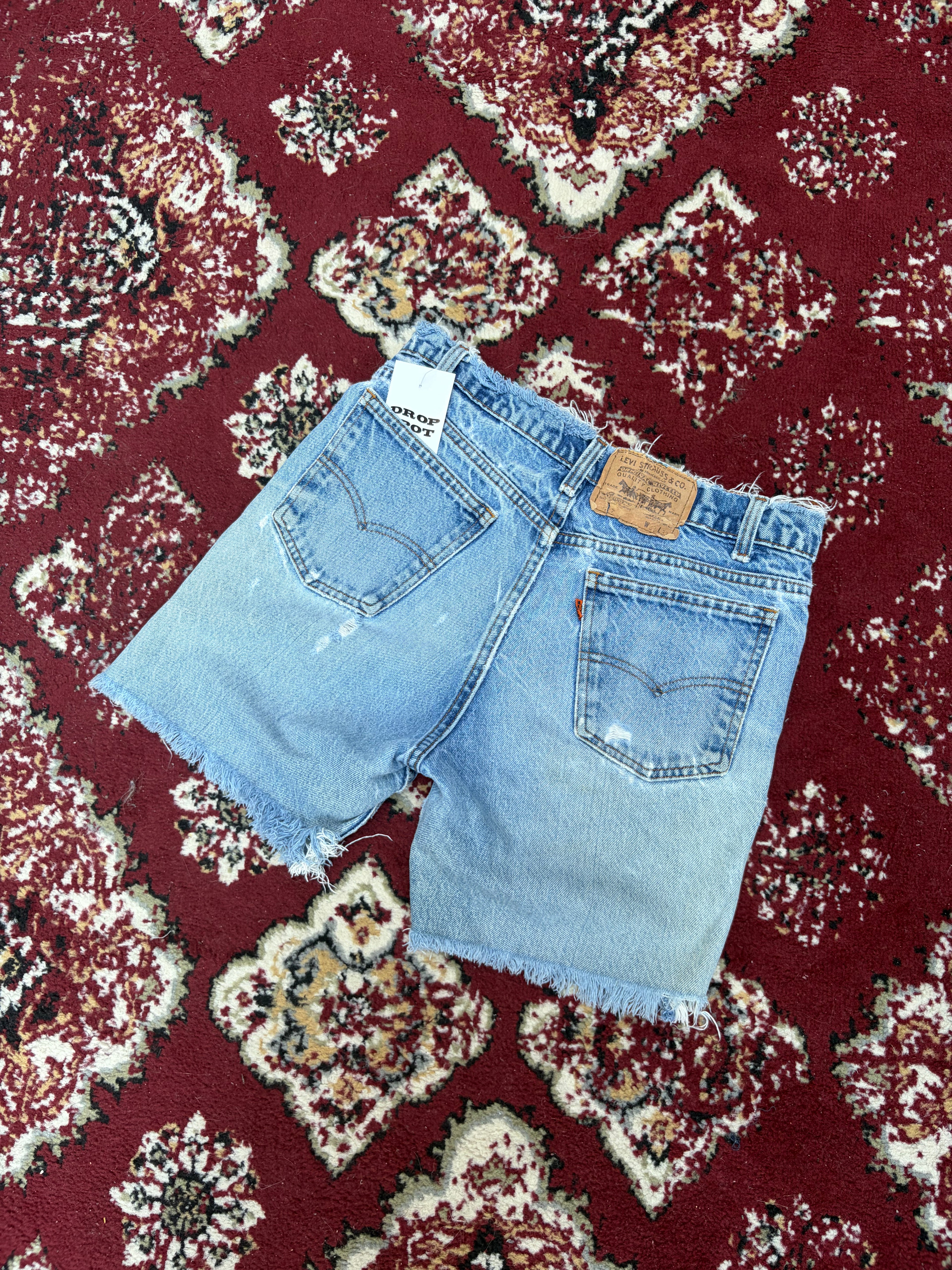 Vintage Levis Orange Tab Medium Wash Denim Shorts Size 30
