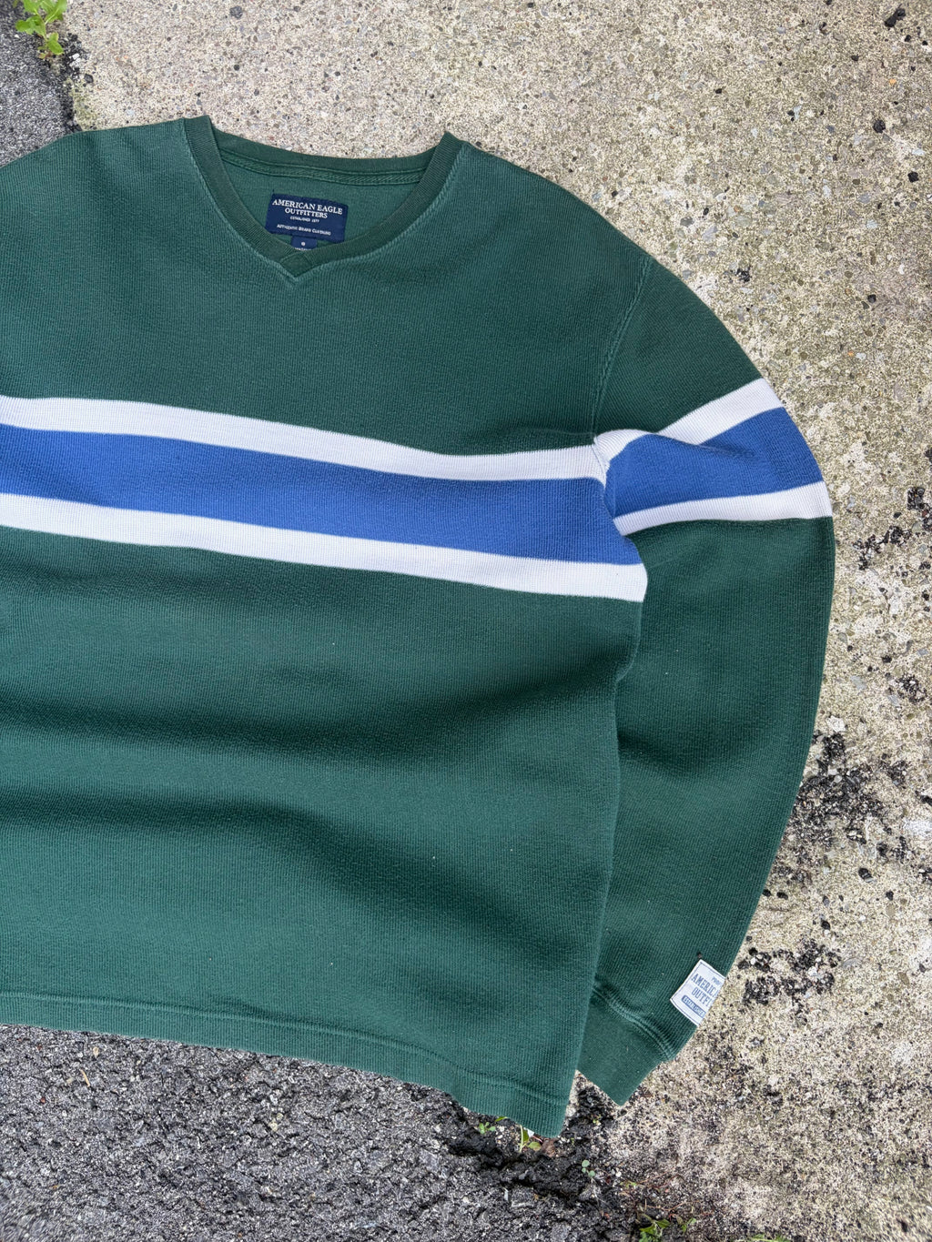 Vintage American Eagle Outfitters Striped V-Neck Knit Sweater Size Small