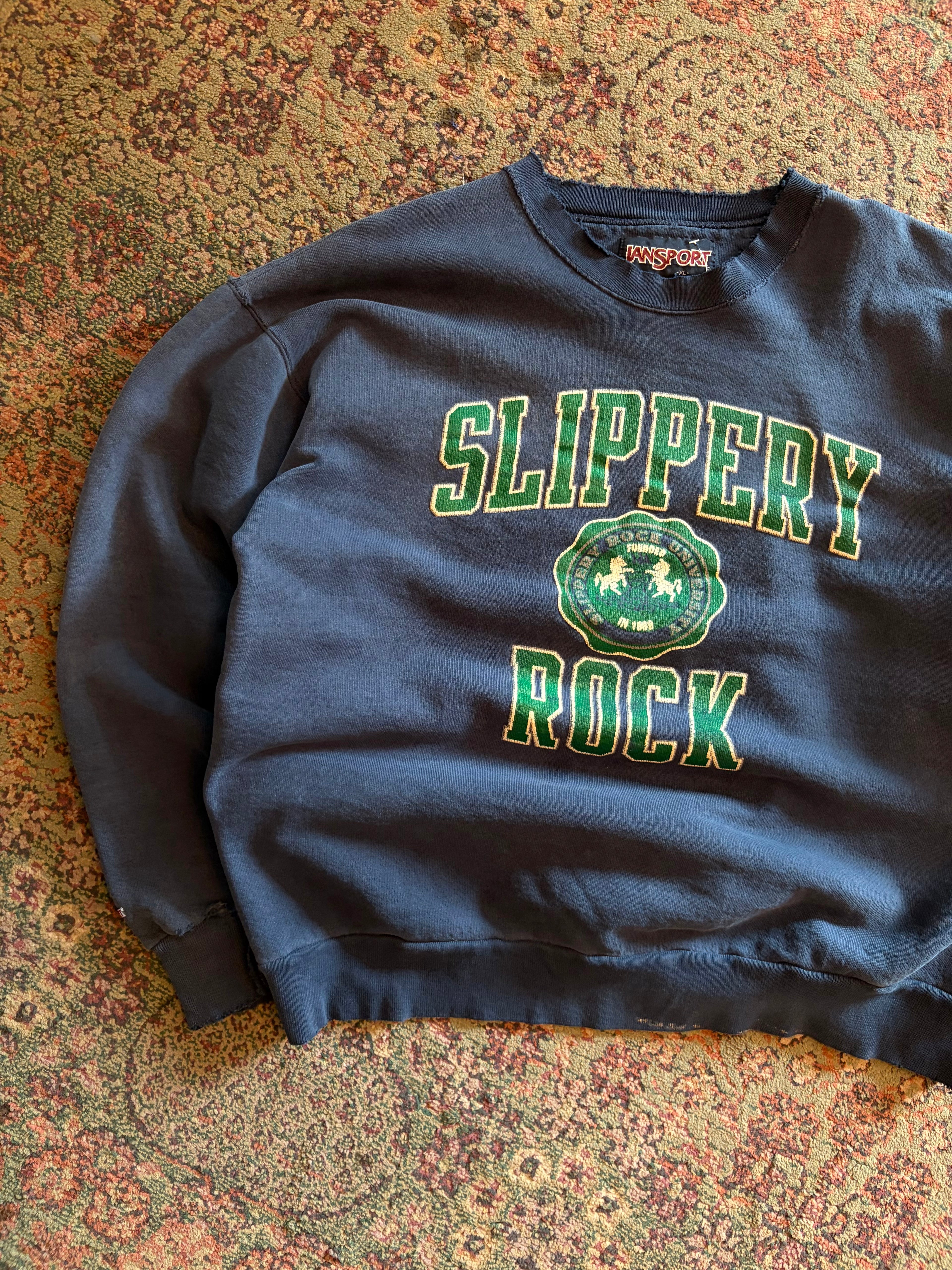 Vintage 90s Slippery Rock NCAA Arc Spellout Crest Graphic Sweatshirt Size XL