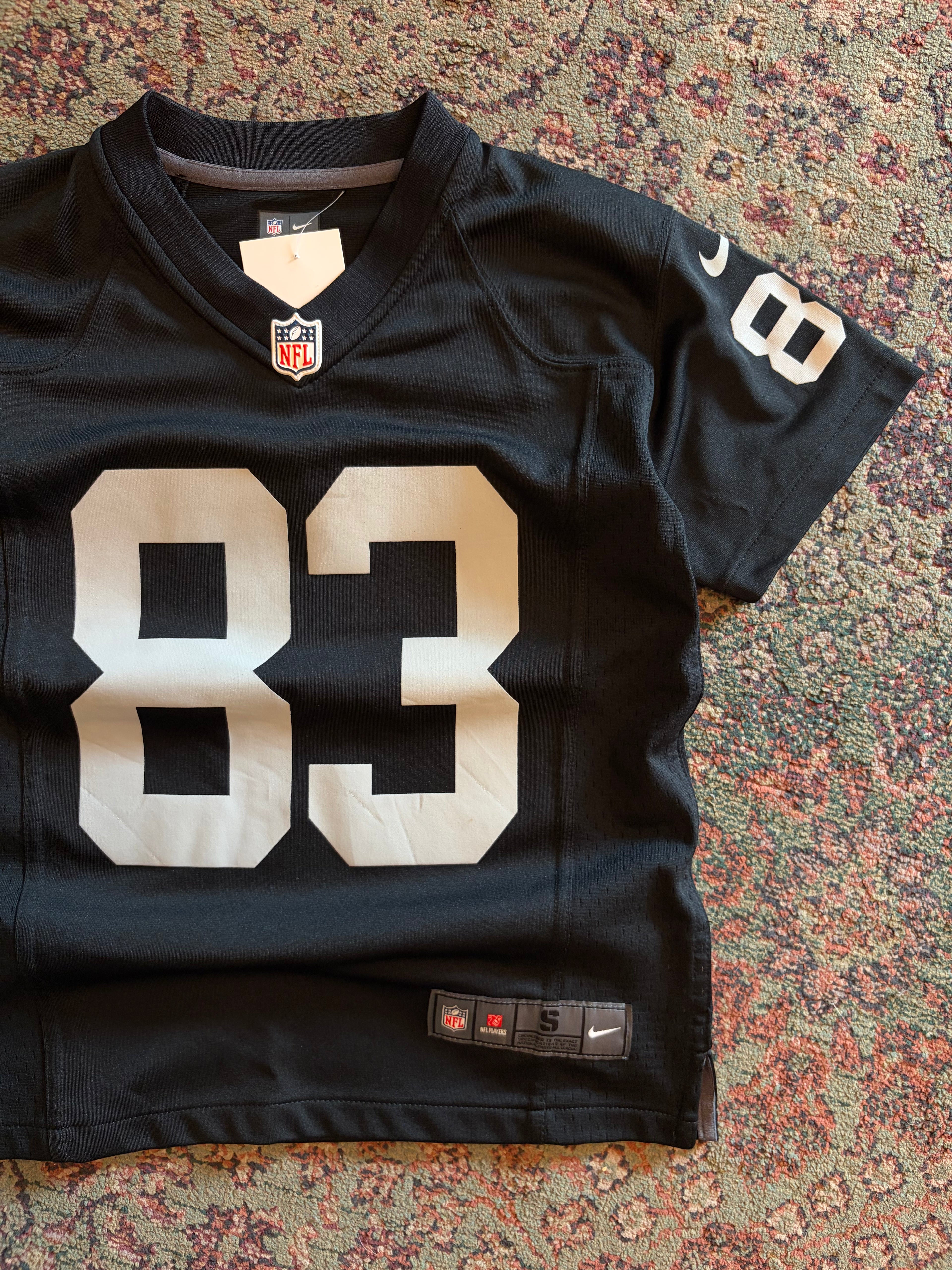 Darren Waller #83 Las Vegas Raiders NFL Nike Football Jersey Size Small YOUTH