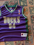 Vintage 90s Ray Allen #34 Milwaukee Bucks NBA Champion Jersey Size Medium YOUTH