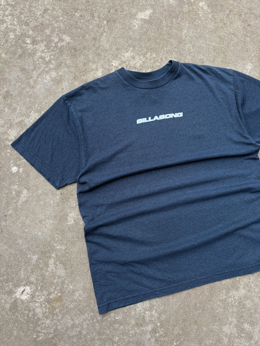 Vintage Y2K Billabong Spellout Logo Graphic T-Shirt Size Large