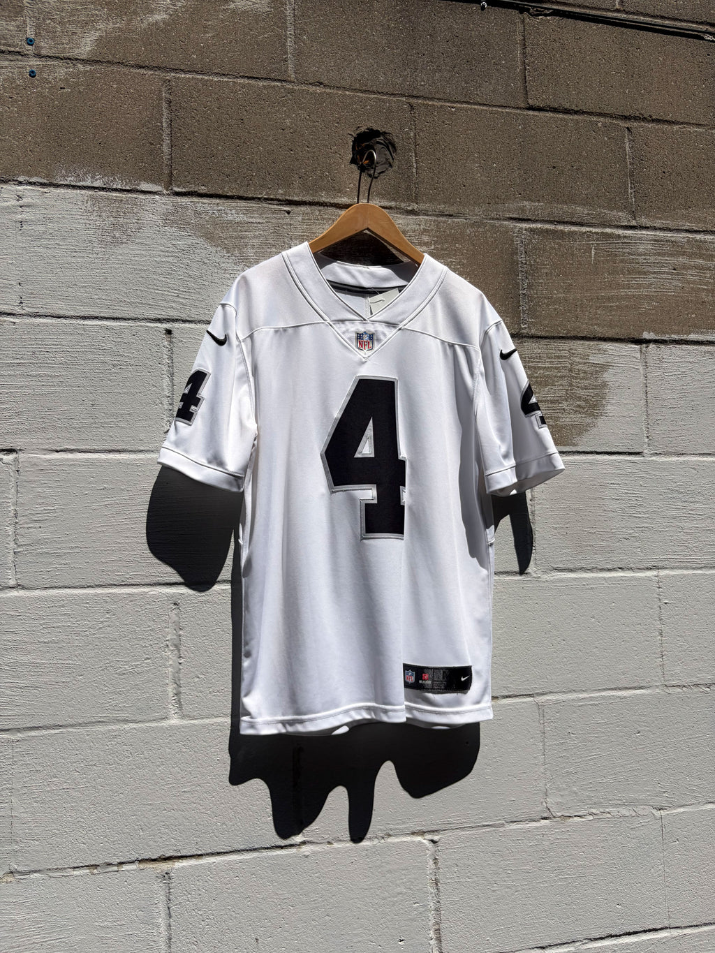 Derek Carr #4 Las Vegas Raiders NFL Nike Football Jersey Size Medium