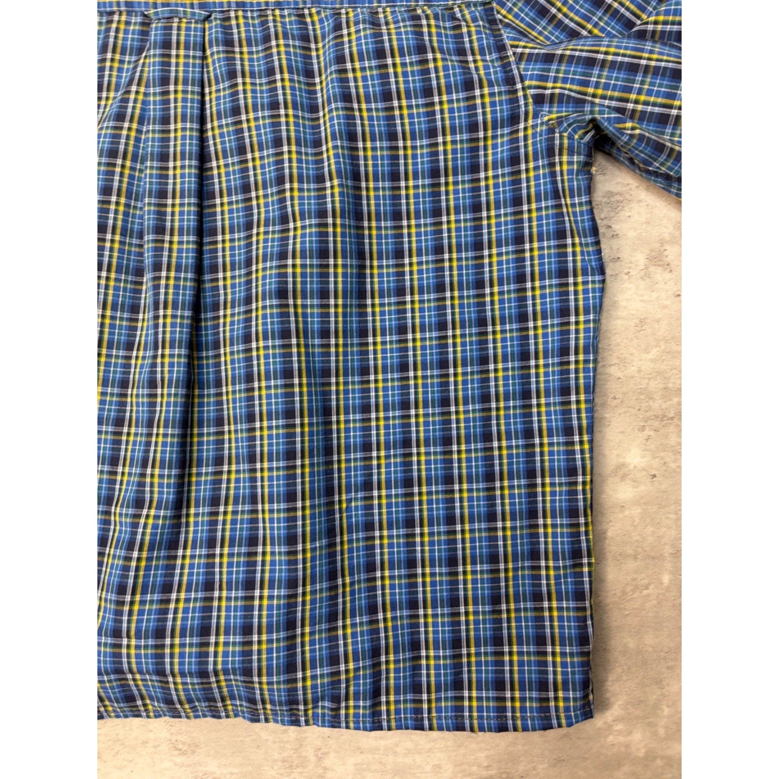 Vintage Chaps Embroidered Crest Plaid Cropped Button Up Shirt Size Large