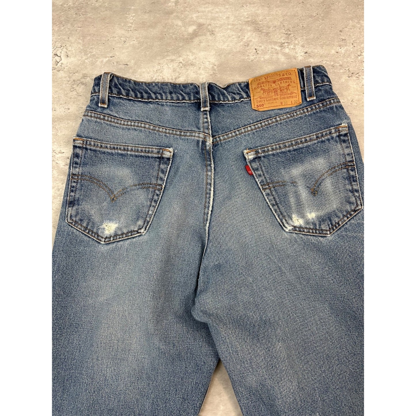 Vintage Levis 550 Red Tab Medium Wash Denim Pants Size 33