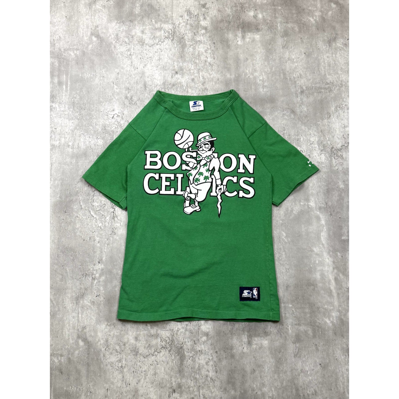 Vintage 90s Boston Celtics NBA Spellout Logo Graphic T-Shirt Size Small YOUTH