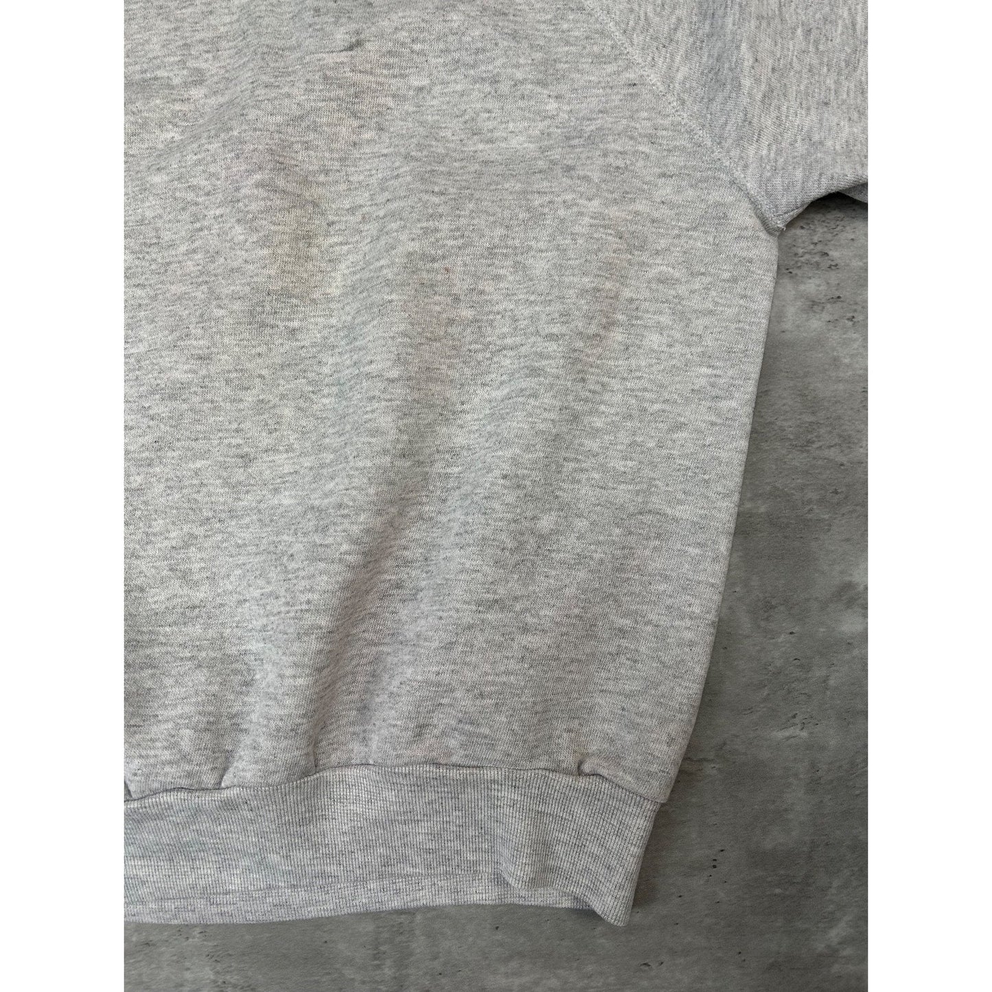 Vintage 90s Iowa Hawkeyes NCAA Collegiate Crest Graphic Sweatshirt Size Medium