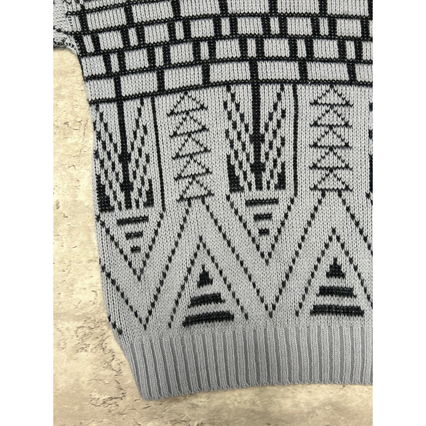 Vintage 90s Spunky Geometric Striped Pullover Knit Sweater Size Medium Gray