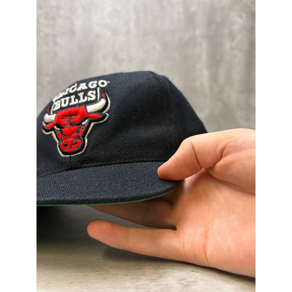 Vintage 90s Chicago Bulls NBA Embroidered Logo Basketball Strapback Hat OSFA