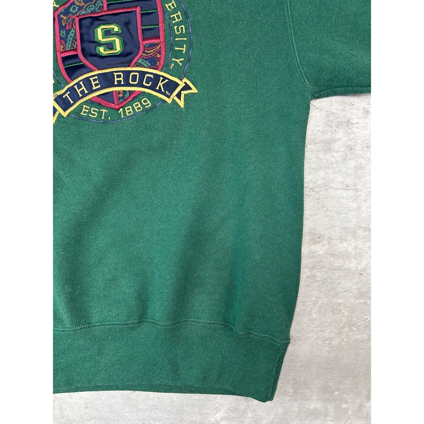 Vintage 90s Slippery Rock NCAA Embroidered Spellout Crewneck Sweatshirt Medium