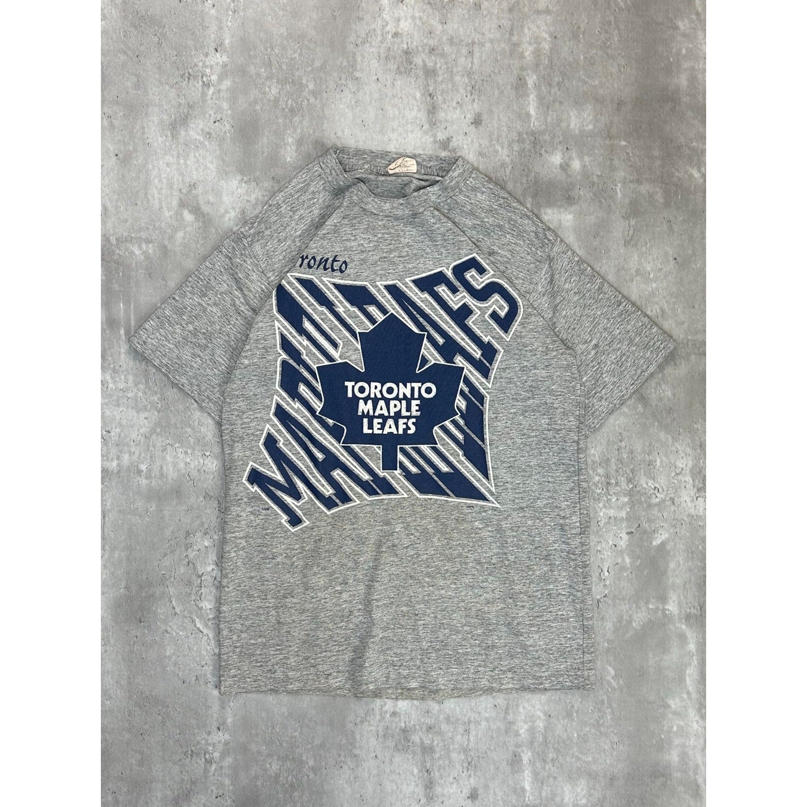 Vintage 90s Toronto Maple Leafs NHL Graphic Logo Spellout T-Shirt Size Small