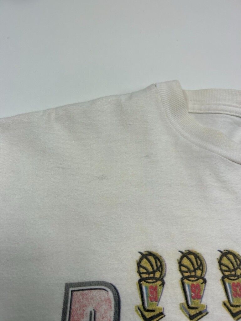 Vintage 1998 Chicago Bulls NBA Repeat 3peat Starter T-Shirt Size Large White 90s
