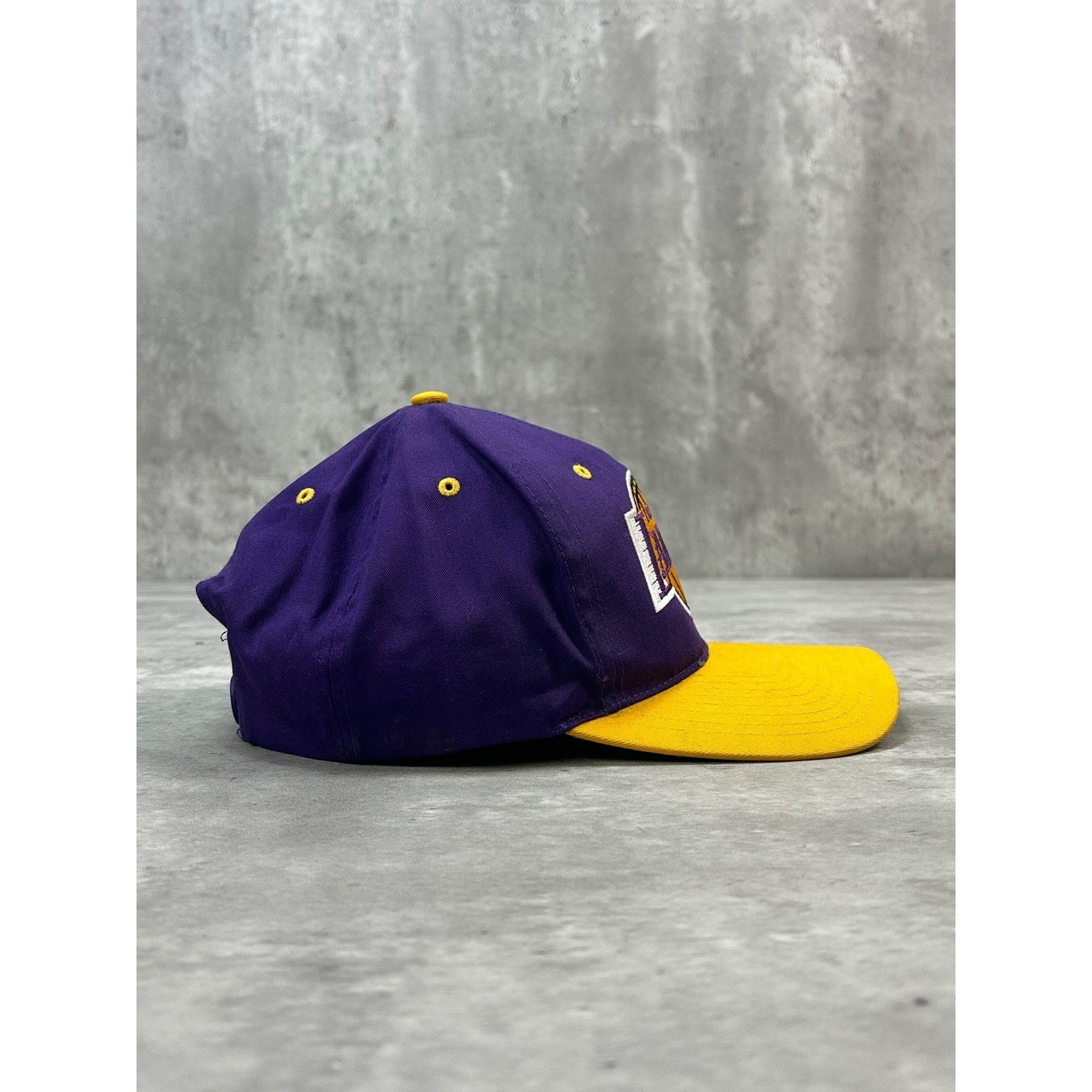 Vintage 90s Los Angeles Lakers NBA Embroidered Logo Snapback Hat OSFA